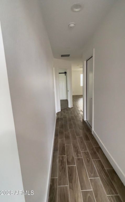 Image 4 of property listing at 5713 S 13TH Avenue, Phoenix, AZ 85041