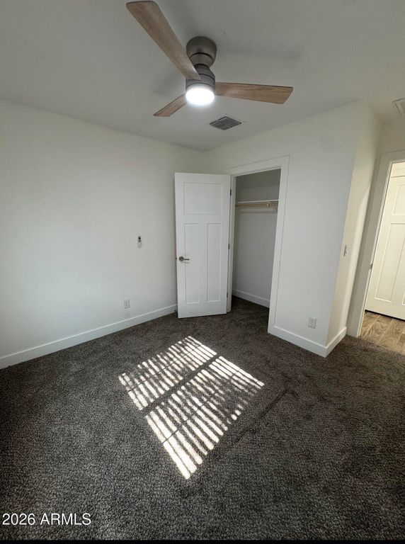 Image 7 of property listing at 5713 S 13TH Avenue, Phoenix, AZ 85041
