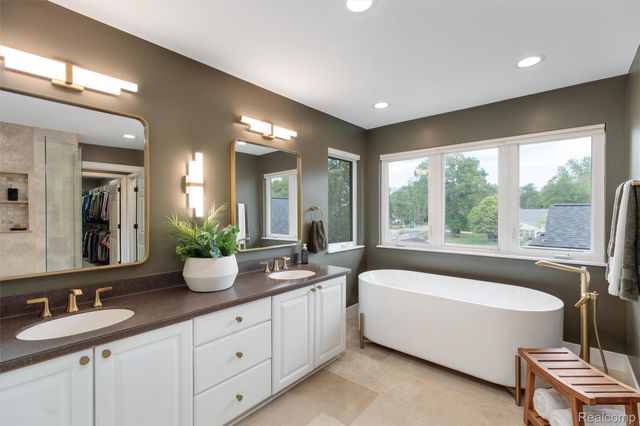 8950 Riverview, Dexter Township, MI 48169