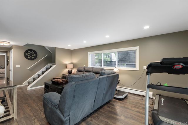 8950 Riverview, Dexter Township, MI 48169