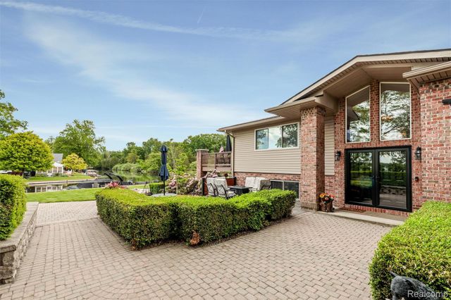 8950 Riverview, Dexter Township, MI 48169