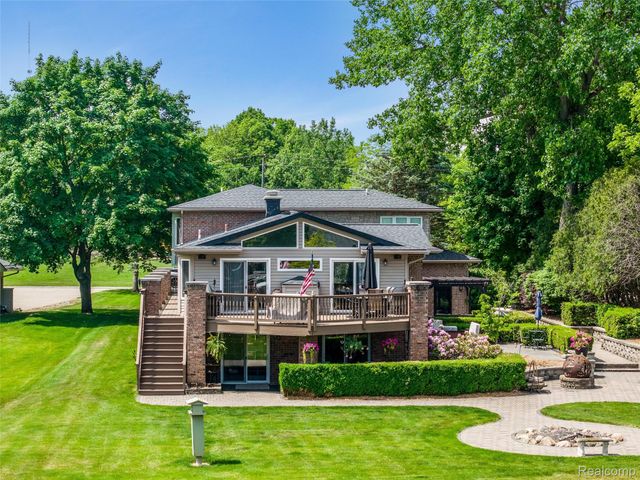 8950 Riverview, Dexter Township, MI 48169