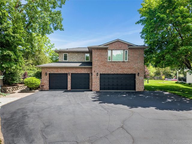 8950 Riverview, Dexter Township, MI 48169