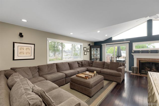 8950 Riverview, Dexter Township, MI 48169