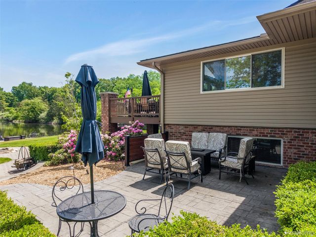 8950 Riverview, Dexter Township, MI 48169