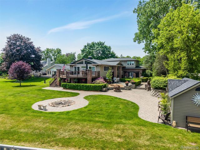 8950 Riverview, Dexter Township, MI 48169