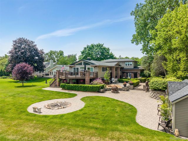 8950 Riverview, Dexter Township, MI 48169