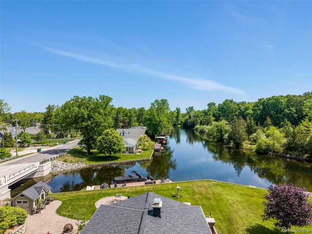 8950 Riverview, Dexter Township, MI 48169