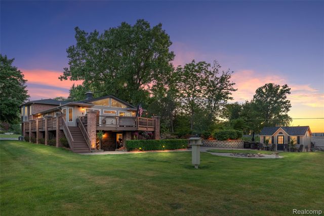 8950 Riverview, Dexter Township, MI 48169