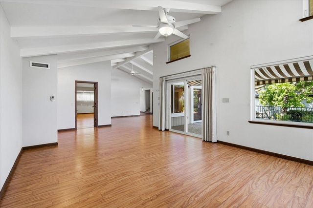 18514 Lake Forest Dr, Penn Valley, CA 95946
