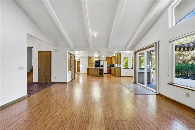 18514 Lake Forest Dr, Penn Valley, CA 95946
