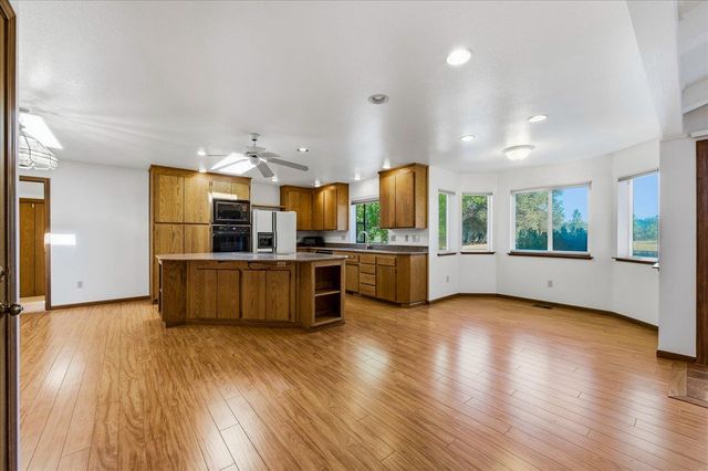 18514 Lake Forest Dr, Penn Valley, CA 95946