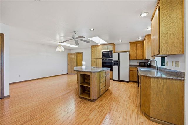 18514 Lake Forest Dr, Penn Valley, CA 95946