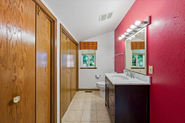 18514 Lake Forest Dr, Penn Valley, CA 95946