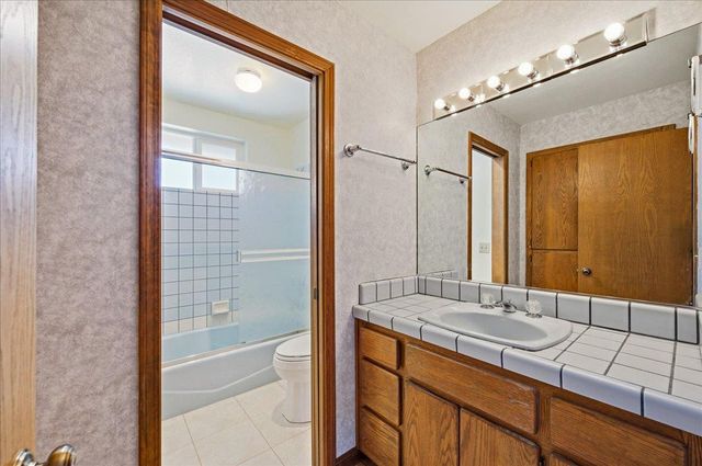 18514 Lake Forest Dr, Penn Valley, CA 95946