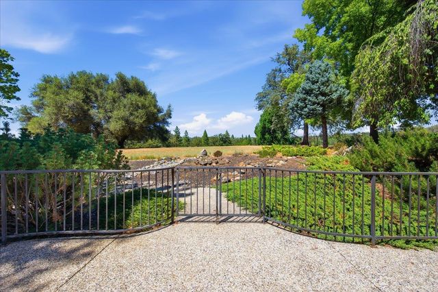18514 Lake Forest Dr, Penn Valley, CA 95946