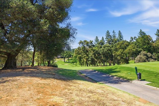 18514 Lake Forest Dr, Penn Valley, CA 95946