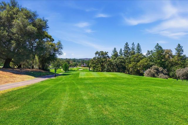 18514 Lake Forest Dr, Penn Valley, CA 95946