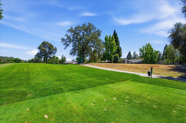 18514 Lake Forest Dr, Penn Valley, CA 95946