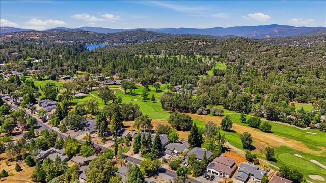 18514 Lake Forest Dr, Penn Valley, CA 95946