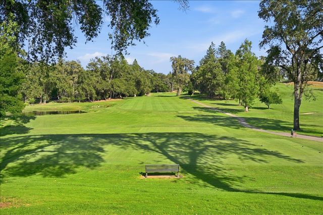 18514 Lake Forest Dr, Penn Valley, CA 95946