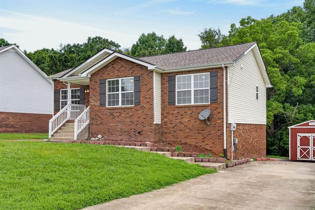 1724 Ridge Runner Ct, Clarksville, TN 37042