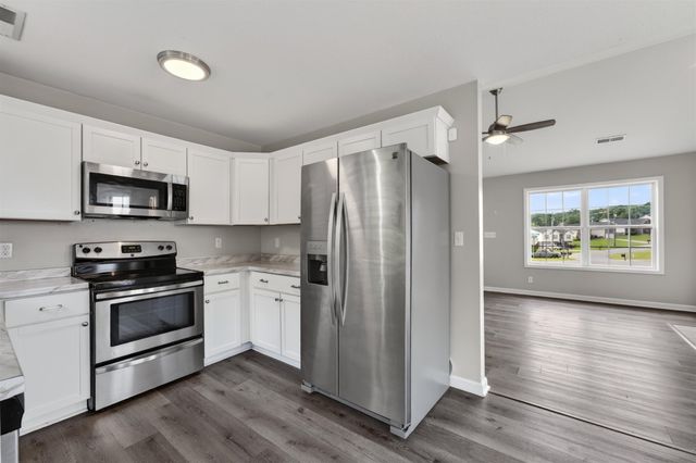 1724 Ridge Runner Ct, Clarksville, TN 37042