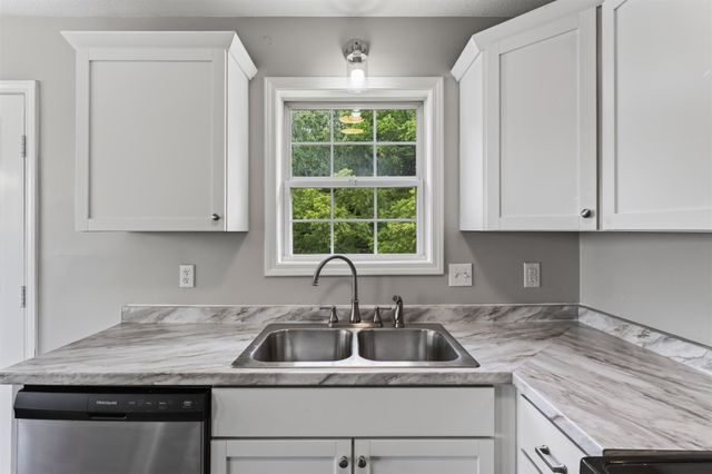 1724 Ridge Runner Ct, Clarksville, TN 37042