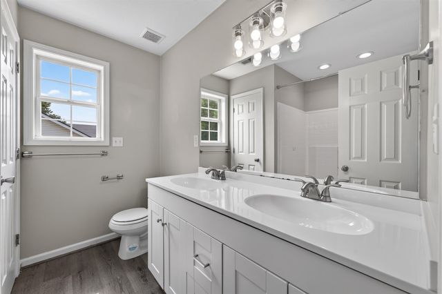 1724 Ridge Runner Ct, Clarksville, TN 37042