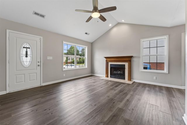1724 Ridge Runner Ct, Clarksville, TN 37042