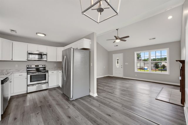 1724 Ridge Runner Ct, Clarksville, TN 37042