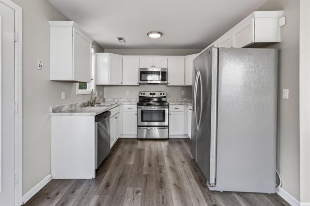 1724 Ridge Runner Ct, Clarksville, TN 37042