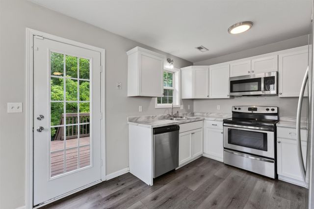 1724 Ridge Runner Ct, Clarksville, TN 37042