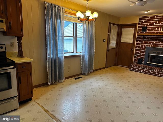 3871 MEADOW BRIDGE RD, Salisbury, MD 21804