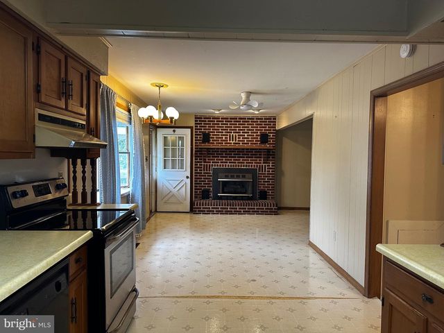 3871 MEADOW BRIDGE RD, Salisbury, MD 21804