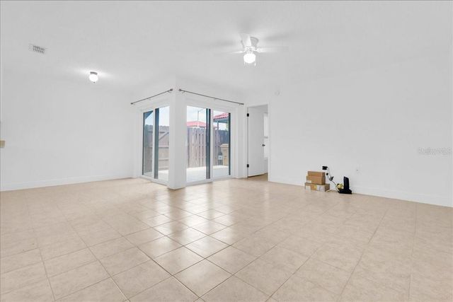 475 HUNTER CIRCLE, Kissimmee, FL 34758