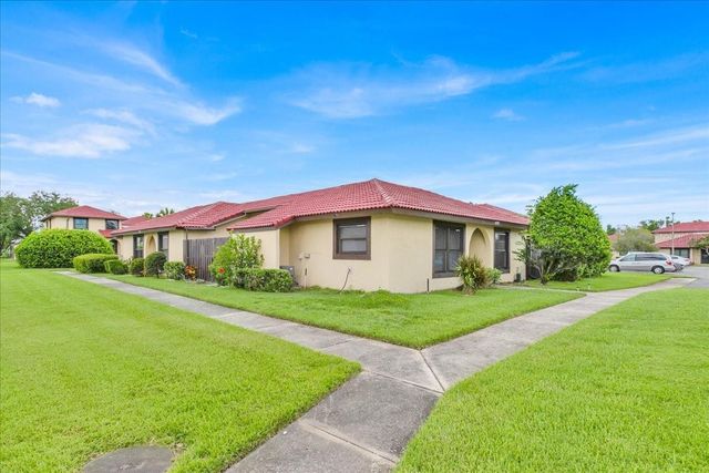 475 HUNTER CIRCLE, Kissimmee, FL 34758