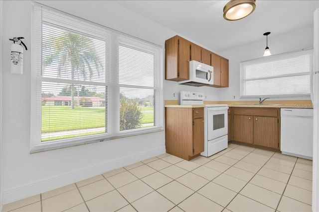 475 HUNTER CIRCLE, Kissimmee, FL 34758