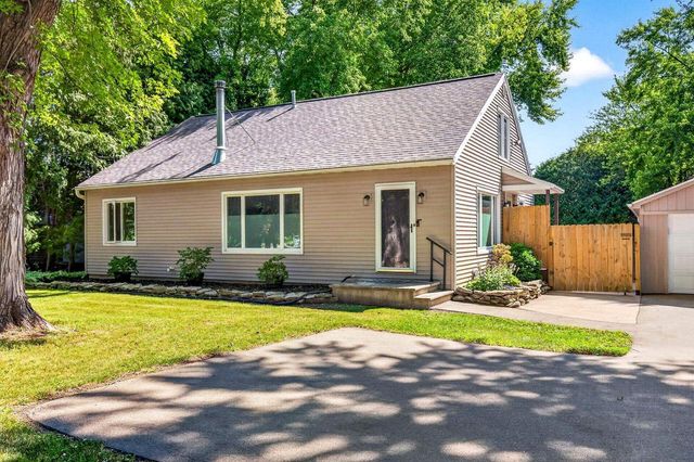 1338 LEONARD POINT ROAD, Oshkosh, WI 54904