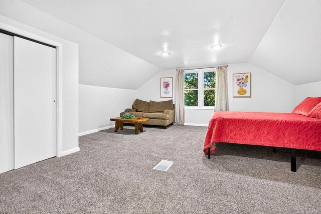 1338 LEONARD POINT ROAD, Oshkosh, WI 54904