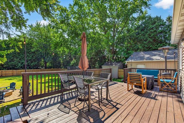 1338 LEONARD POINT ROAD, Oshkosh, WI 54904