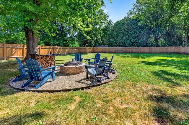 1338 LEONARD POINT ROAD, Oshkosh, WI 54904