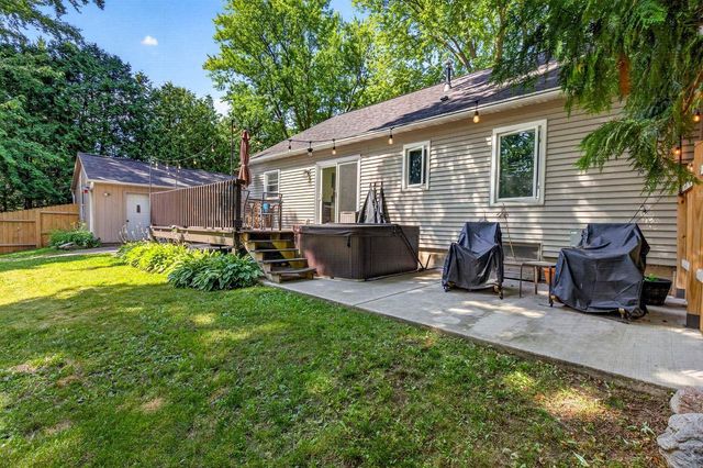 1338 LEONARD POINT ROAD, Oshkosh, WI 54904