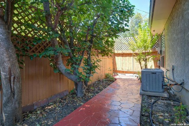 2902 SPRING BEND ST, San Antonio, TX 78209