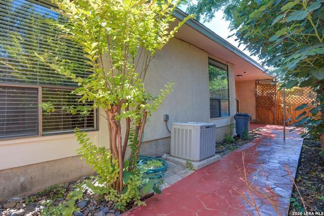 2902 SPRING BEND ST, San Antonio, TX 78209