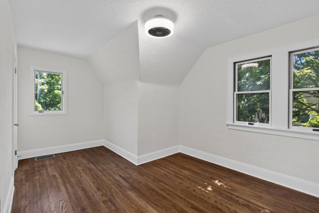 3807 Hubbard Avenue N, Robbinsdale, MN 55422
