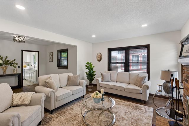 3807 Hubbard Avenue N, Robbinsdale, MN 55422