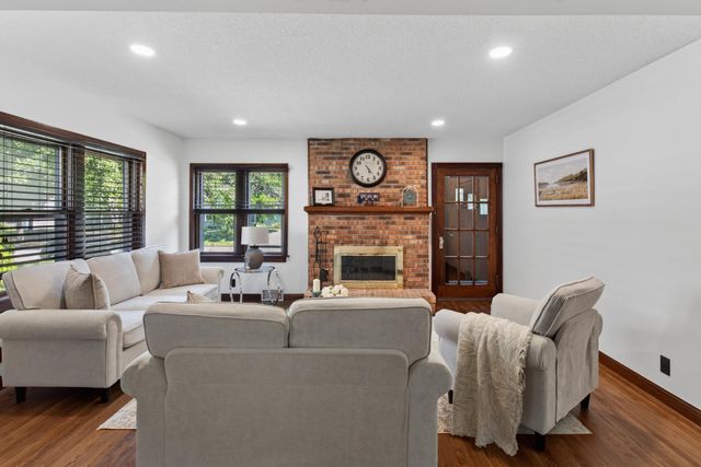 3807 Hubbard Avenue N, Robbinsdale, MN 55422