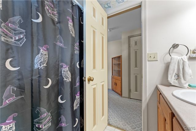 8009 Thyme Circle, Clay, NY 13090