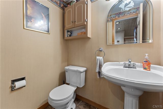 8009 Thyme Circle, Clay, NY 13090